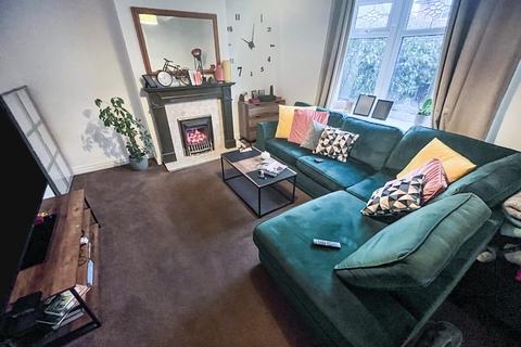 3 bedroom end of terrace house to rent, Cross Lane, Sedgley, DY3 1PB