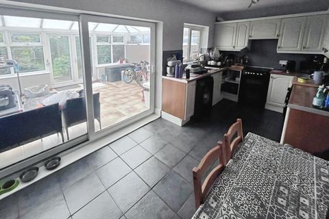 3 bedroom end of terrace house to rent, Cross Lane, Sedgley, DY3 1PB
