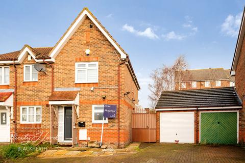 2 bedroom end of terrace house for sale, Chart Hills Close, Thamesmead