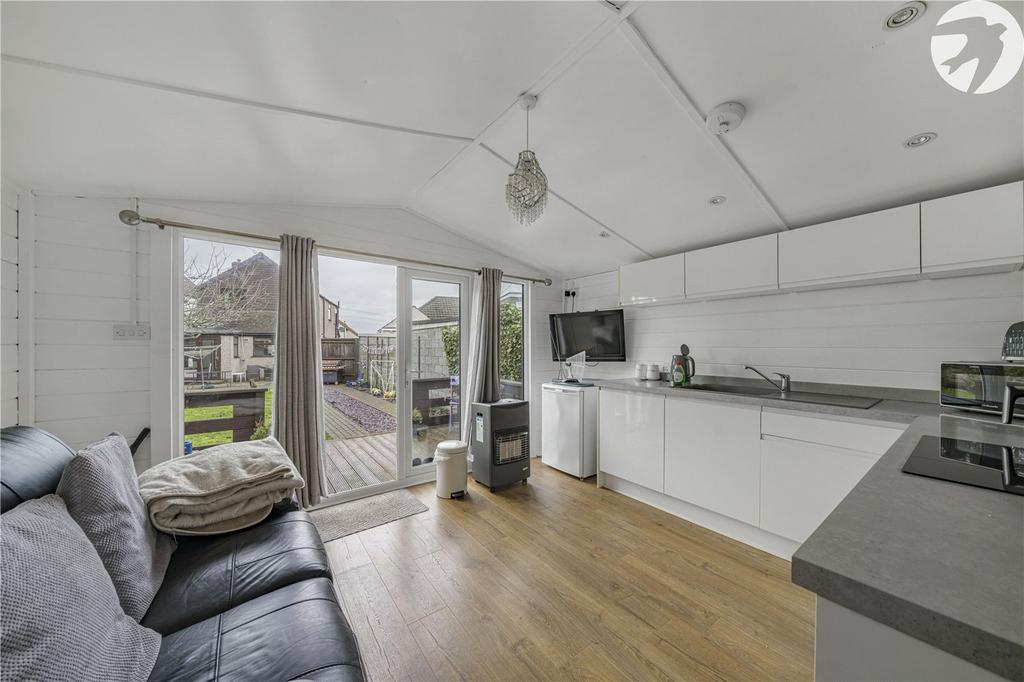 Living Area (Annex)