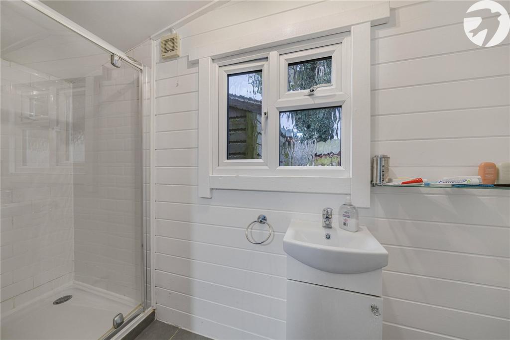 Shower Room (Annex)