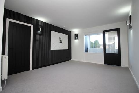 3 bedroom terraced house for sale, Almond Square, East Whitburn EH47