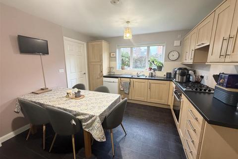 4 bedroom house for sale, Spring Drive, Houghton Le Spring DH5