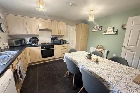 4 bedroom house for sale, Spring Drive, Houghton Le Spring DH5