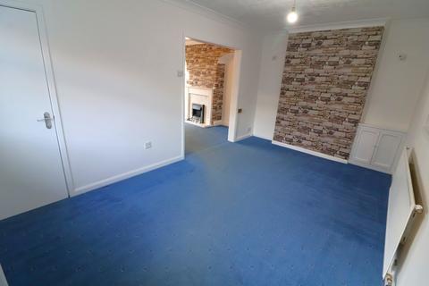 3 bedroom semi-detached house to rent, Ladbrooke Road, Tameside OL6