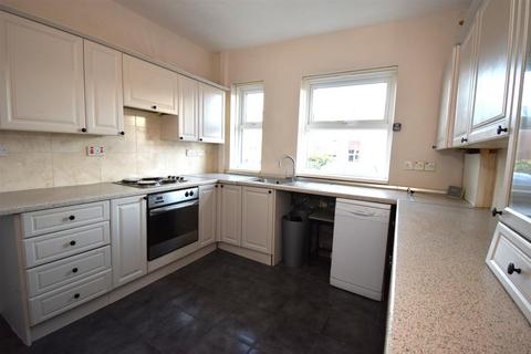 3 bedroom end of terrace house for sale, The Ridgeway, South Shields