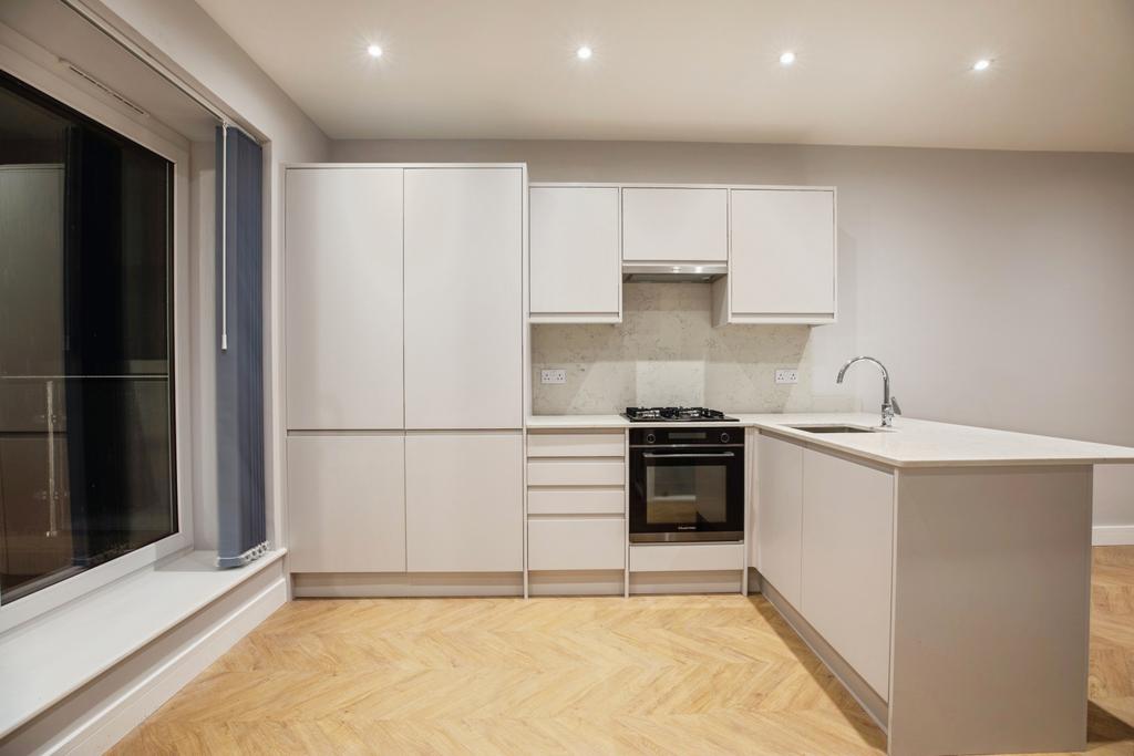 2 bed flat to rent Limes Grove, London SE13