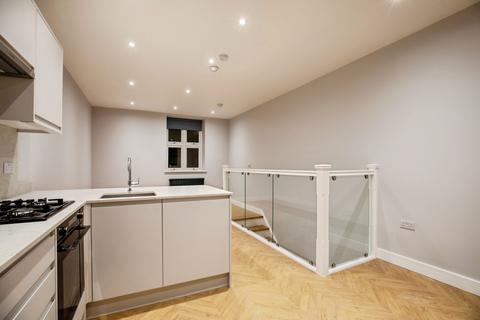 2 bedroom flat to rent, Limes Grove SE13