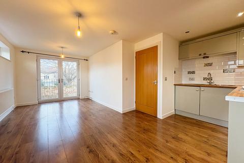2 bedroom apartment to rent, South Avenue, Southend On Sea SS2
