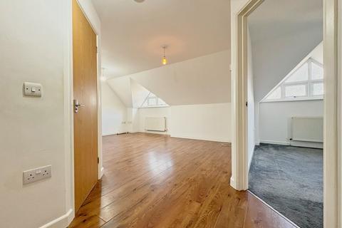 1 bedroom apartment to rent, South Avenue, Southend On Sea SS2