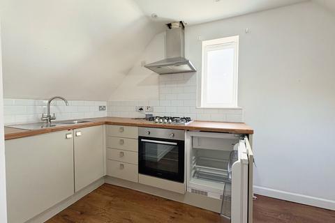 1 bedroom apartment to rent, South Avenue, Southend On Sea SS2