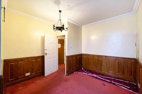 2 bedroom flat for sale, Wilson Road, Southend On Sea SS1