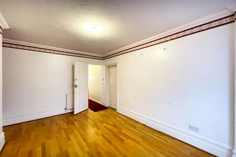 2 bedroom flat for sale, Wilson Road, Southend On Sea SS1