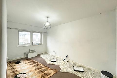 2 bedroom flat for sale, Westward Ho!, Westcliff On Sea SS0