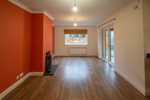 undefined, Icknield Close, Newmarket CB8