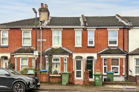3 bedroom terraced house to rent, Sydney Road, Southampton, SO15