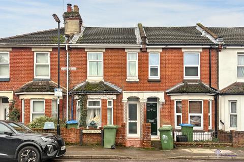 3 bedroom terraced house to rent, Sydney Road, Southampton, SO15