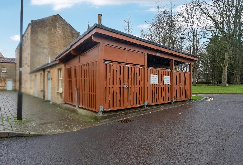 Bin Store