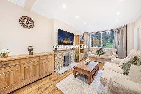 3 bedroom semi-detached house for sale, The Vale, Southgate, N14