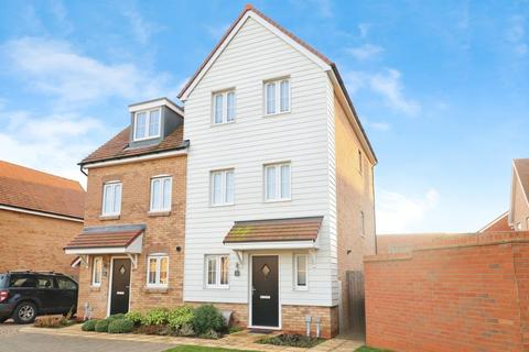 3 bedroom townhouse to rent, Hopwoods Road, Bury St Edmunds IP32