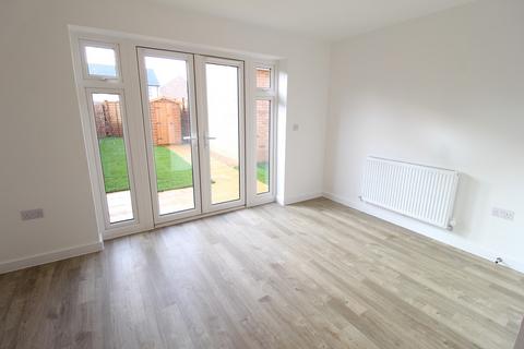 3 bedroom townhouse to rent, Hopwoods Road, Bury St Edmunds IP32