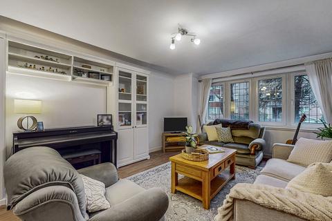 3 bedroom flat for sale, Chesterfield Gardens, Glasgow G12