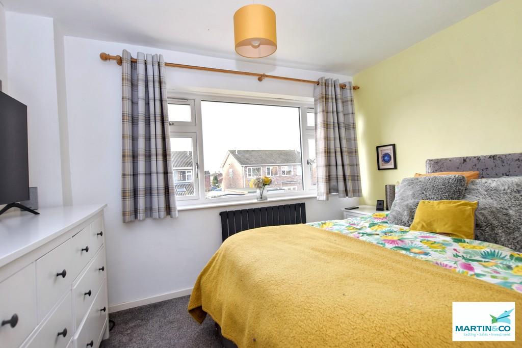 Rear main bedroom