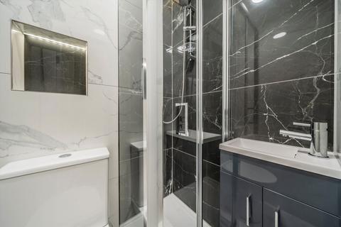Studio to rent, St. Stephens Crescent, London W2