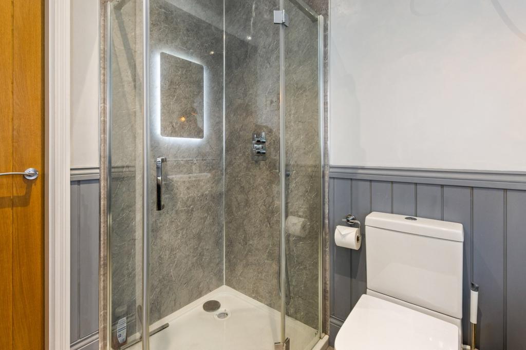 Feature Shower