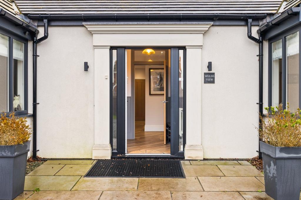 Front Porchway Area