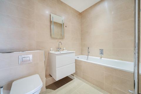 2 bedroom flat for sale, Oatlands Chase, Weybridge, Surrey, KT13
