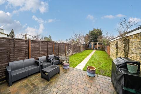 3 bedroom semi-detached house for sale, Cambridge Road, Walton-On-Thames, Surrey, KT12