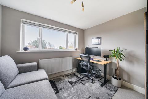 3 bedroom semi-detached house for sale, Cambridge Road, Walton-On-Thames, Surrey, KT12