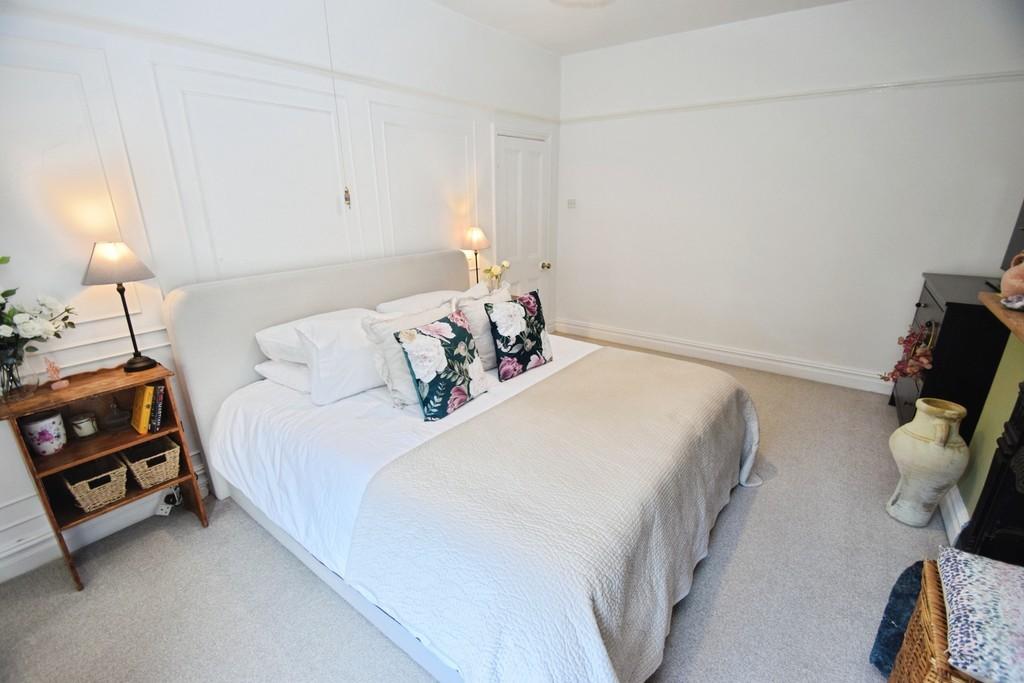 744c4f9e-Bedroom 201