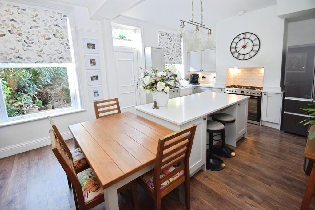 3c2de7a9-Kitchen 201