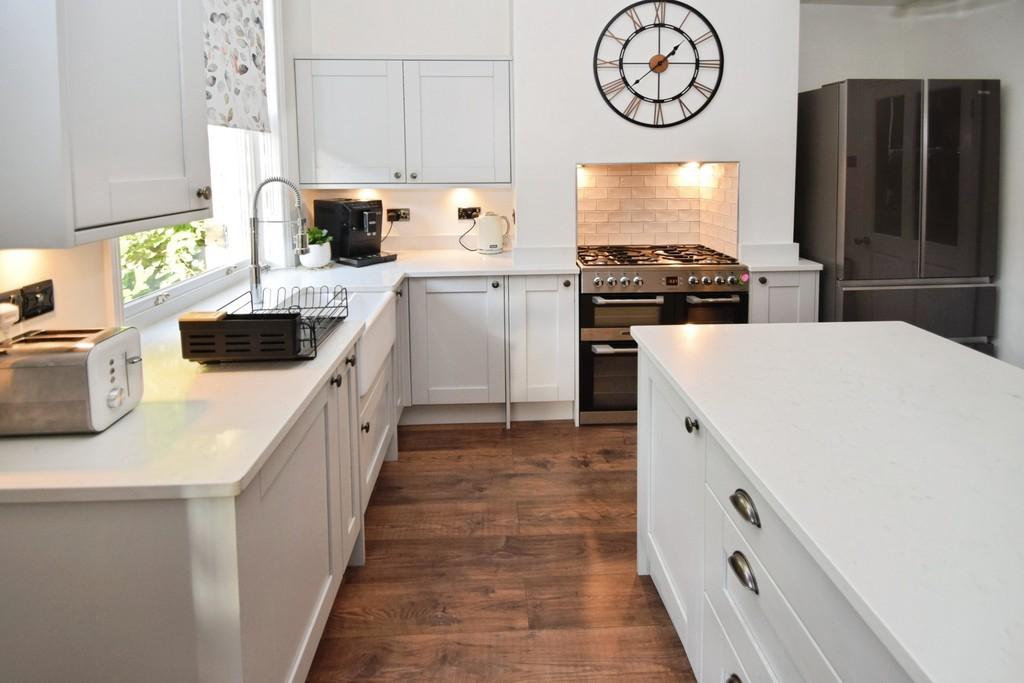 4b613728-Kitchen 202