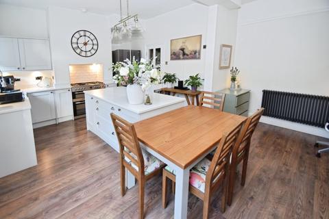 3 bedroom terraced house for sale, Highfield Terrace, Bradford BD18