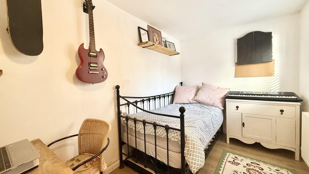 Bedroom/reception room