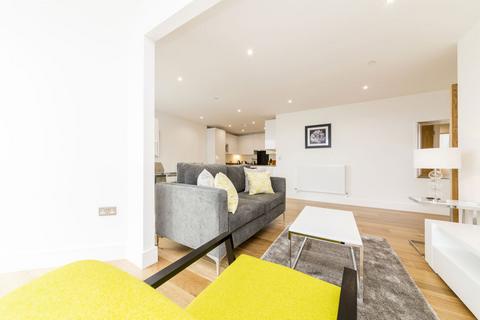 2 bedroom flat to rent, Sky View Tower, Stratford E15