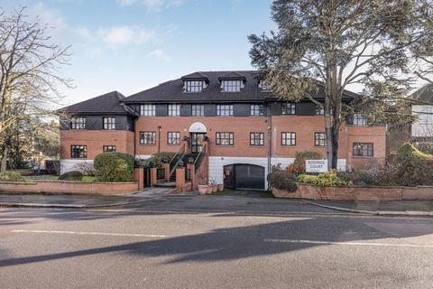 1 bedroom ground floor flat for sale, The Avenue, London E4