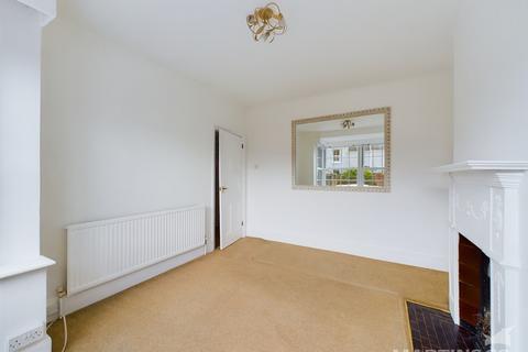 3 bedroom terraced house to rent, Silvermere Cottage, Canning Road