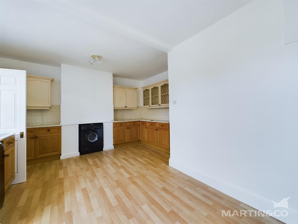 Kitchen 5