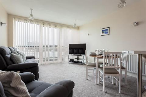 2 bedroom apartment to rent, The Quay, Poole