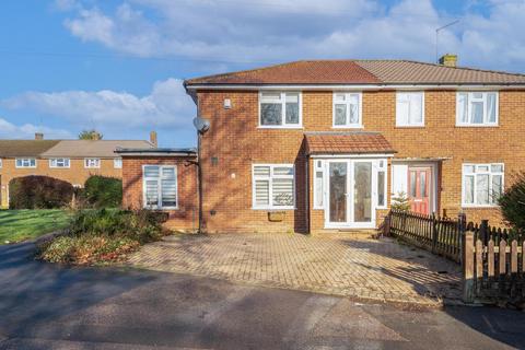 4 bedroom semi-detached house for sale, Crown Road Borehamwood