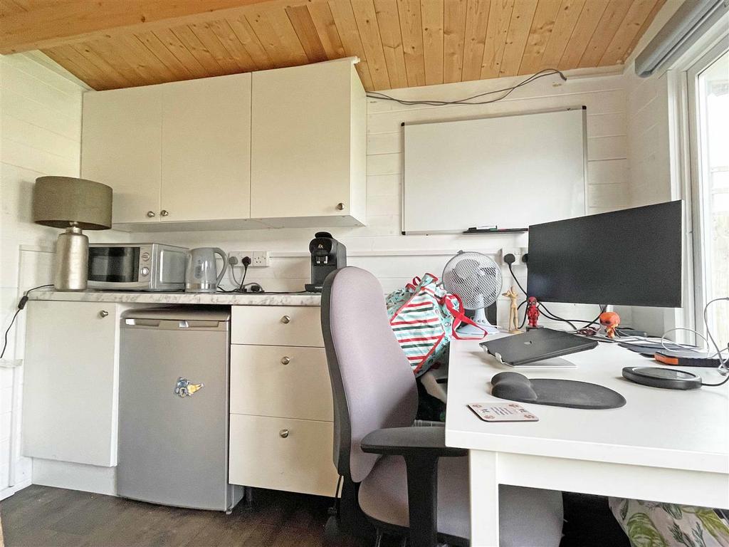 Cabin1.jpg