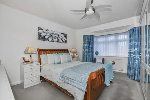 3 bedroom detached house for sale, Colnbrook