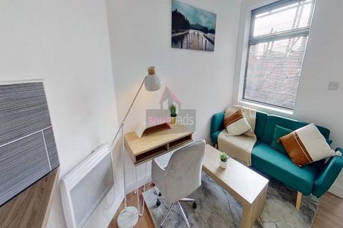 1 bedroom flat to rent, Weaste Lane, Salford,