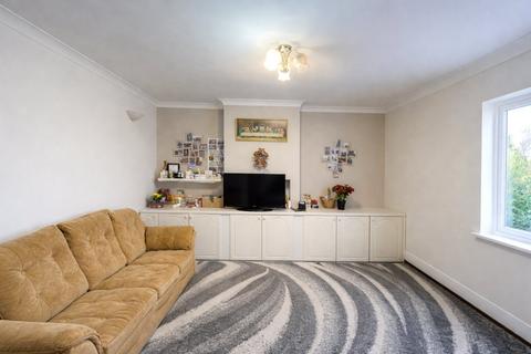 3 bedroom apartment for sale, Twickenham Road, Greater London TW7