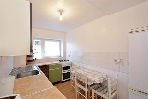 1 bedroom flat to rent, April Court, Teale Street, London