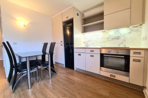 Studio to rent, Alaska Building, Deals Gateway, London, SE13